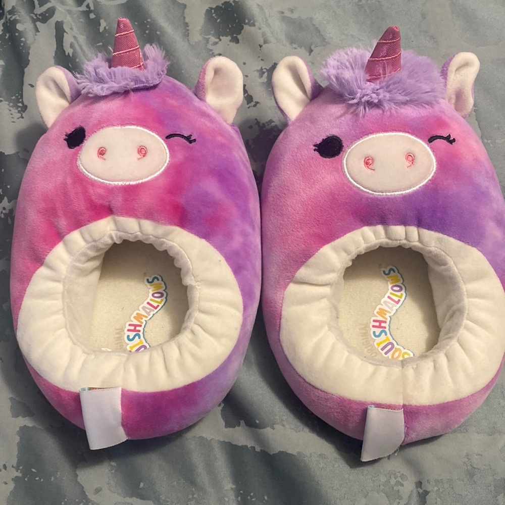 Kids’ Squishmallows Unicorn Slippers